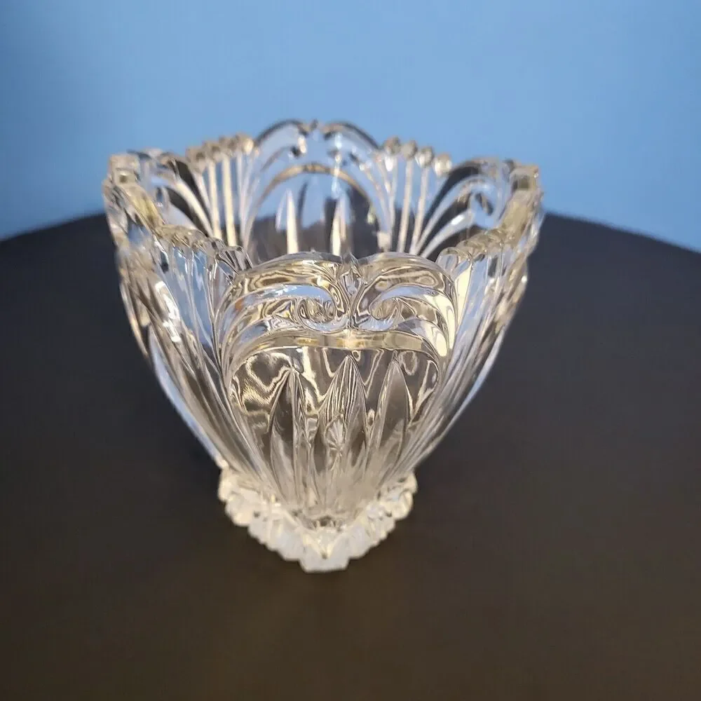 Vintage Oneida Augustina Pattern Bowl 24% Lead Crystal Germany Approx 4x4.75